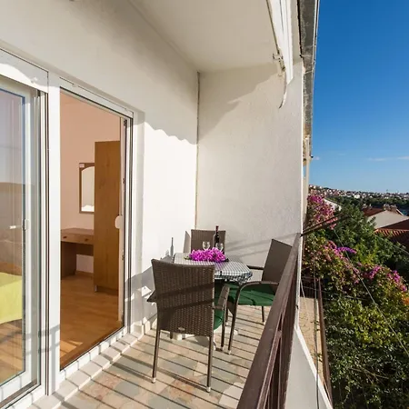 Masteli - One Bedroom With Balcony And Sea View Br 2 Lejlighed Trogir