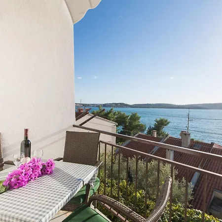 Masteli - One Bedroom With Balcony And Sea View Br 2 Lejlighed